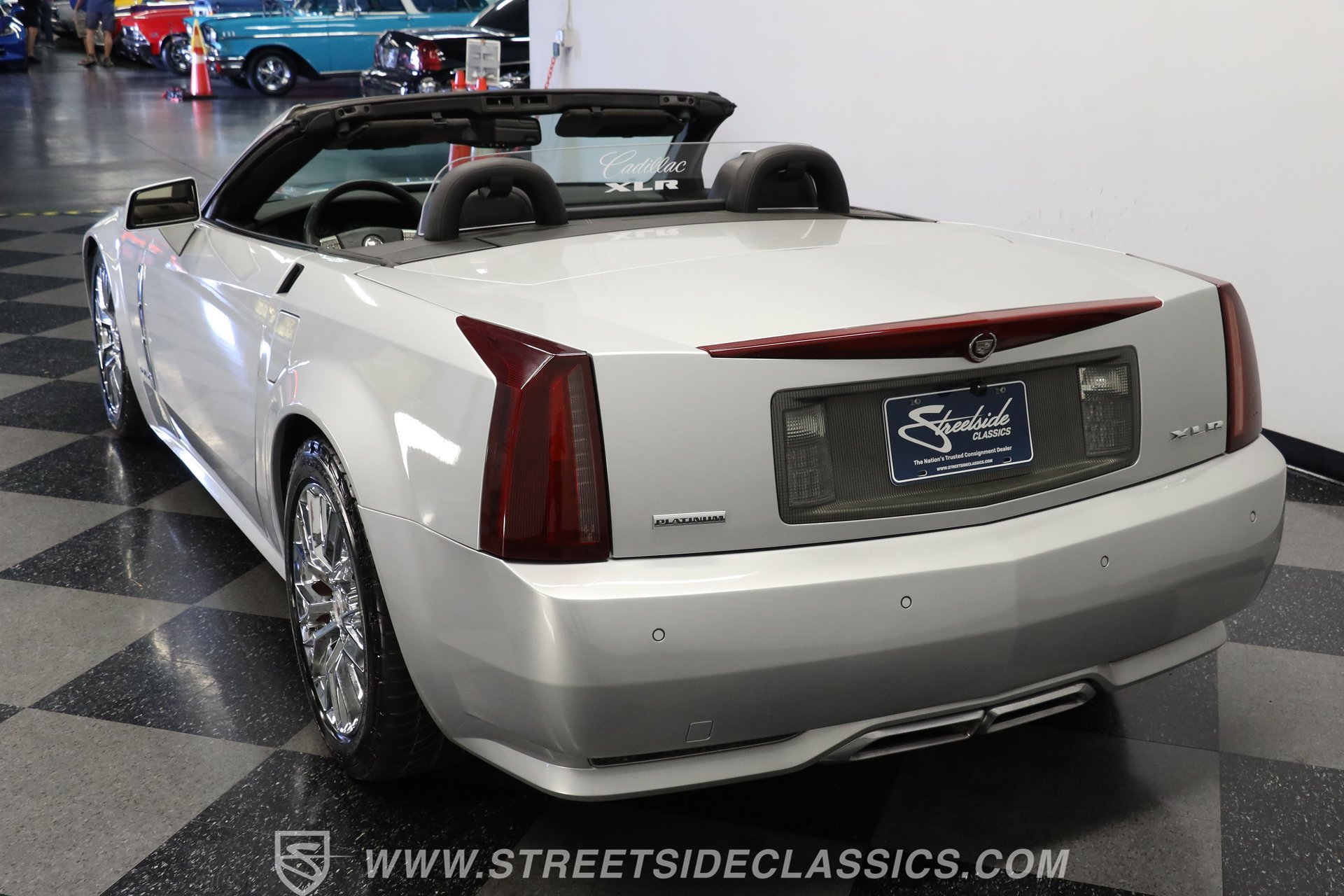 Used 2009 Cadillac XLR image 7