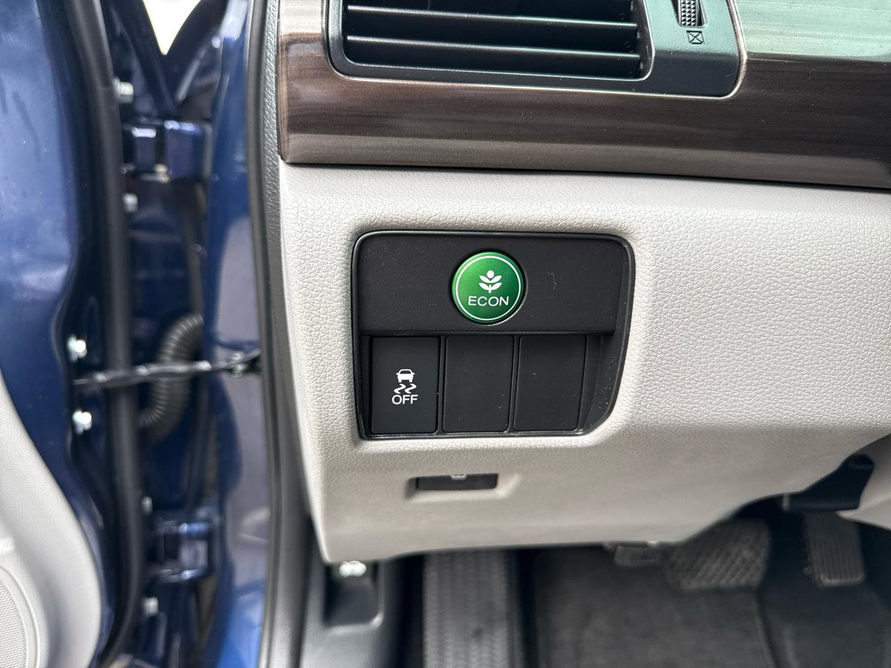 Used 2016 Honda Accord EX image 25