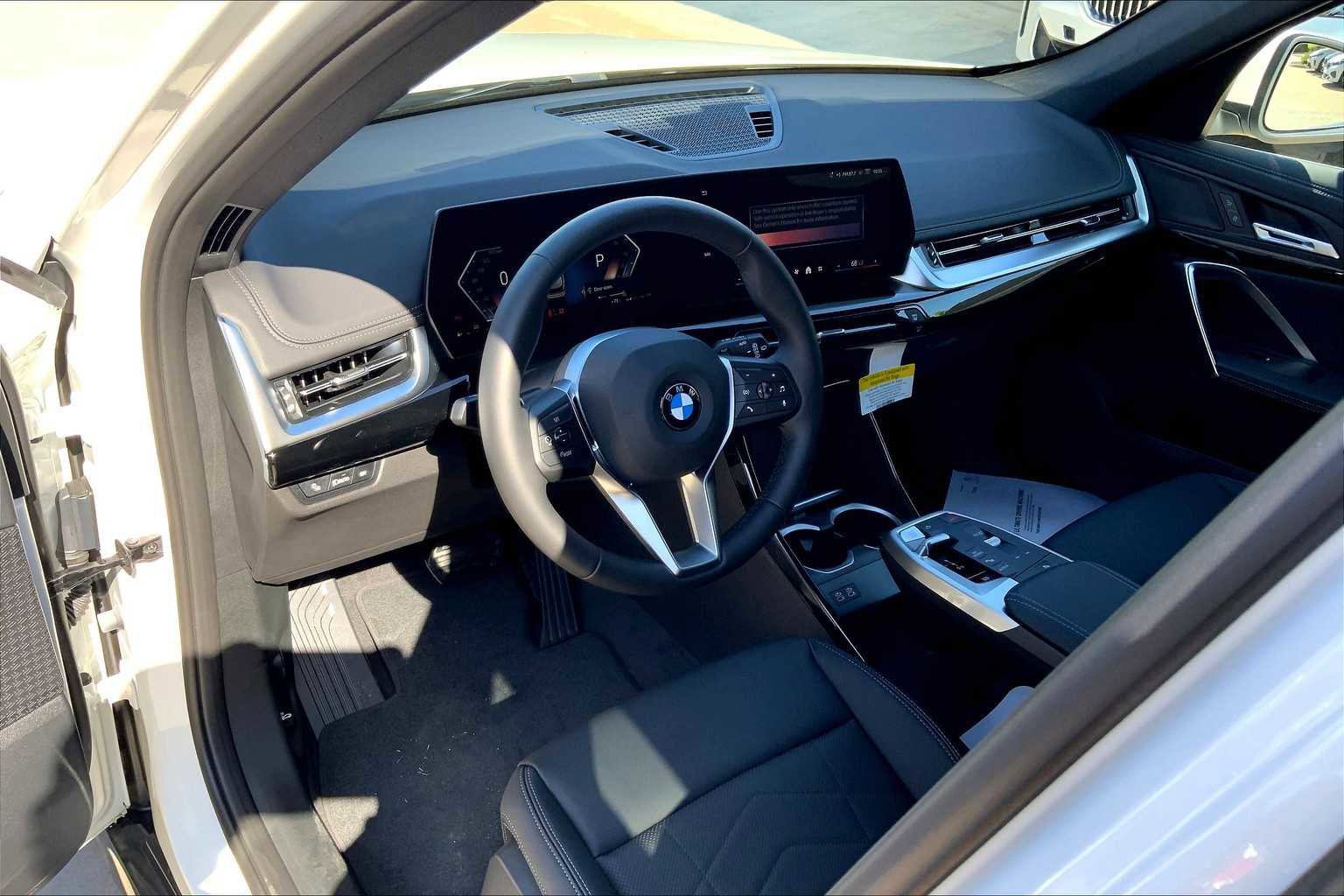 New 2026 BMW X1 xDrive28i w/ Convenience Package AWD/4WD image 8