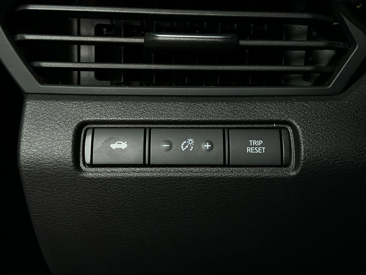 Used 2025 Nissan Altima 2.5 SV image 22