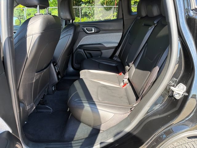 Used 2024 Jeep Compass Latitude AWD/4WD image 14