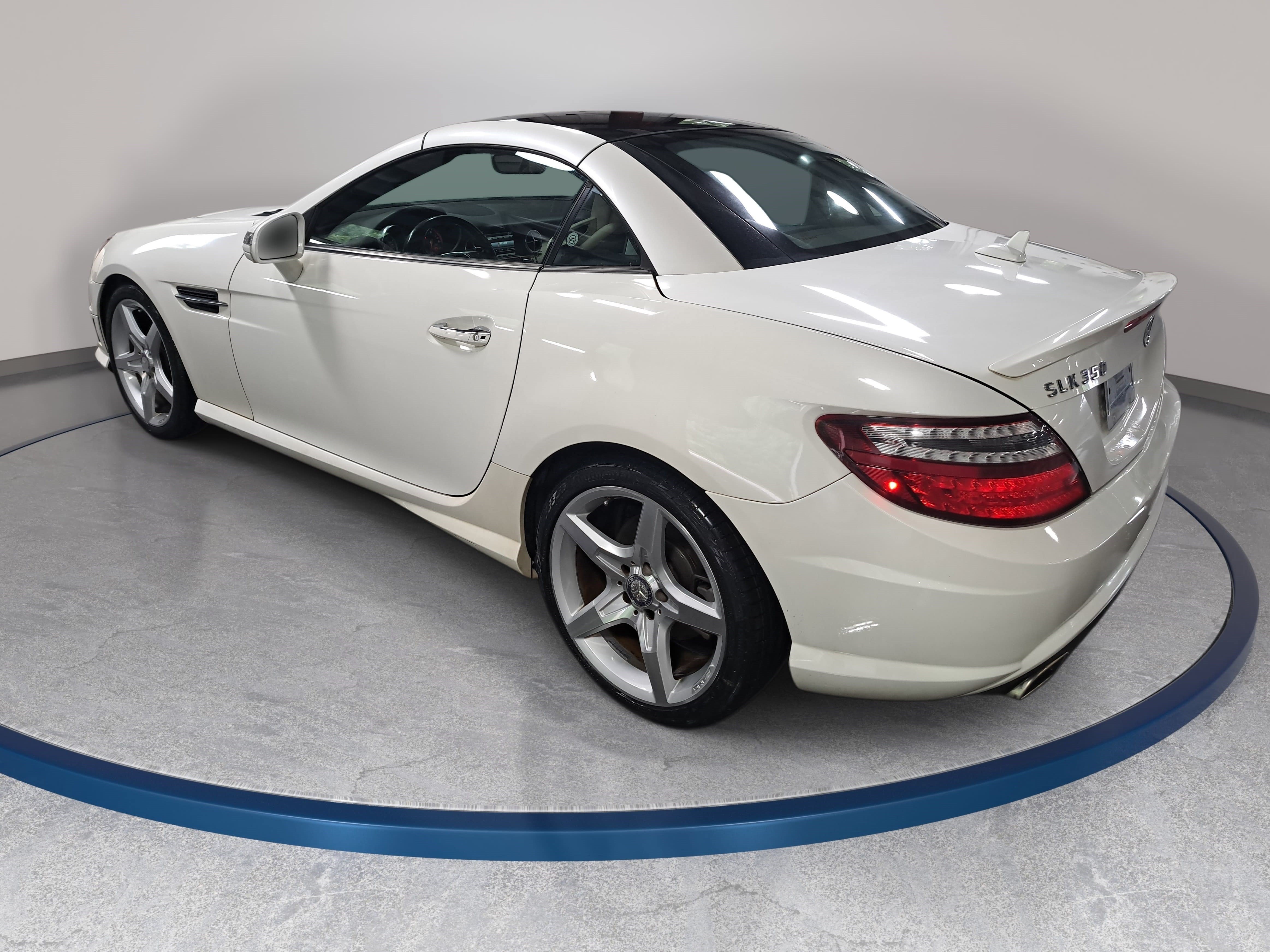 Used 2014 Mercedes-Benz SLK 350 image 7
