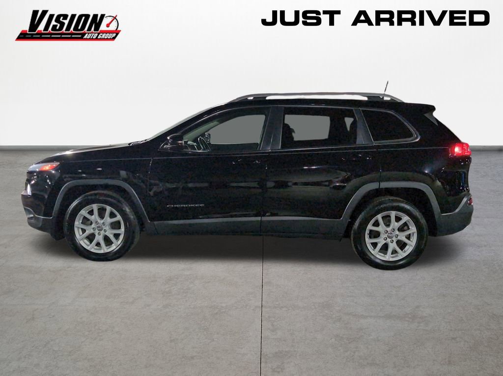 Used 2017 Jeep Cherokee Latitude w/ Comfort & Sound Group image 8