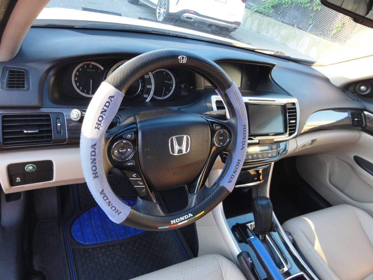 Used 2017 Honda Accord EX-L image 31