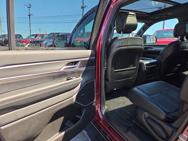 Used 2024 Jeep Wagoneer Series II AWD/4WD image 11