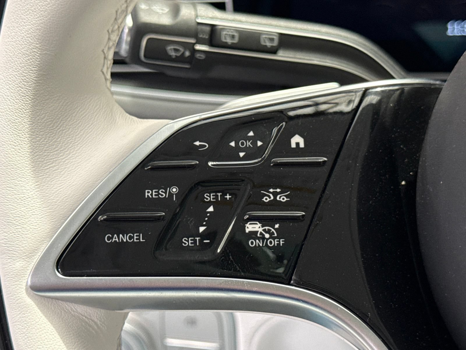 New 2026 Mercedes-Benz Maybach GLS 600 4MATIC image 16