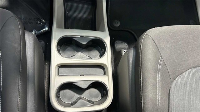 Used 2021 Chrysler Voyager LX image 25