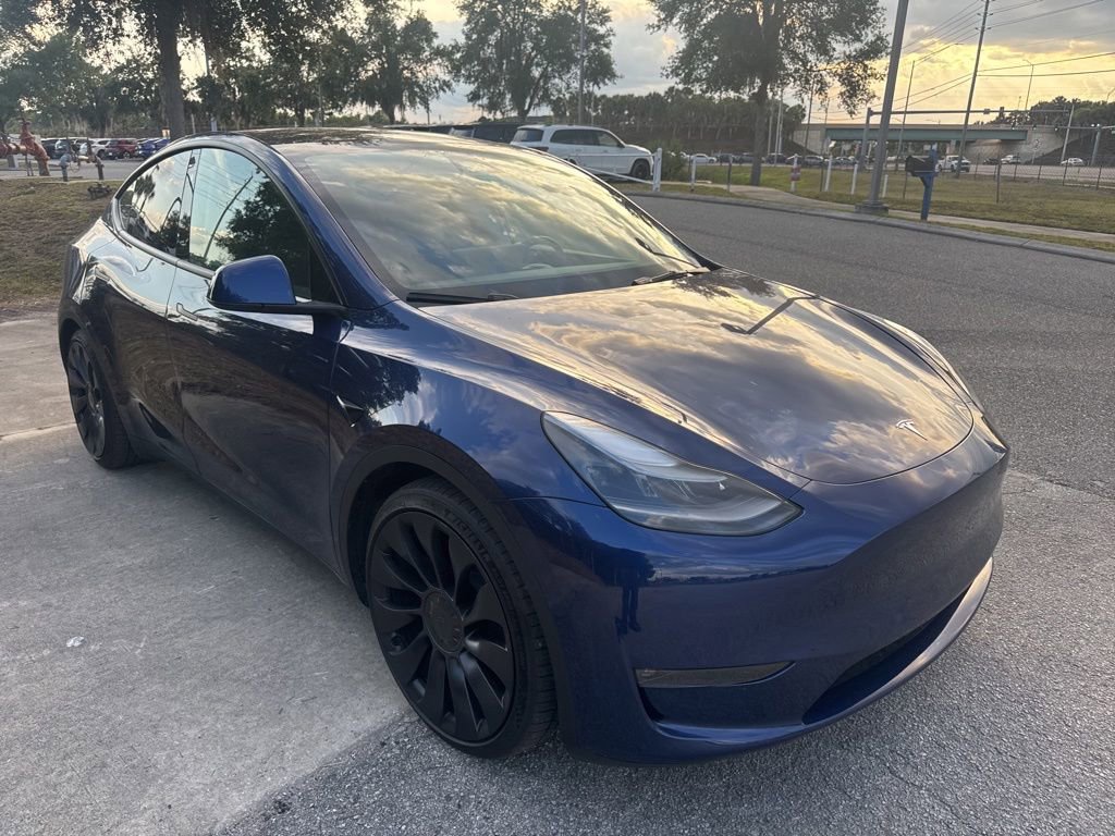 Used 2024 Tesla Model Y Performance AWD/4WD image 4
