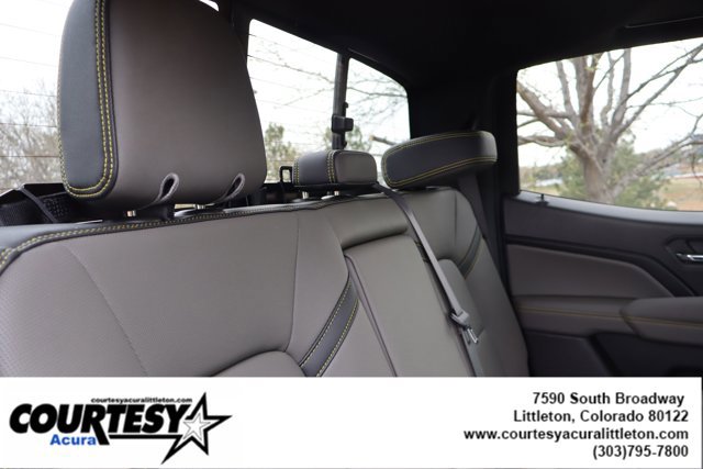 Used 2025 Chevrolet Colorado ZR2 w/ Technology Package AWD/4WD image 30