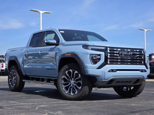 New 2026 GMC Canyon Denali w/ LPO, Black Badging Package AWD/4WD image 2