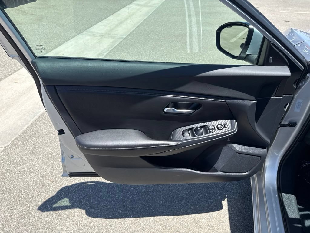 Used 2022 Nissan Sentra SV FWD image 13