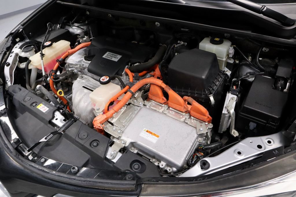 Used 2018 Toyota RAV4 Limited image 18