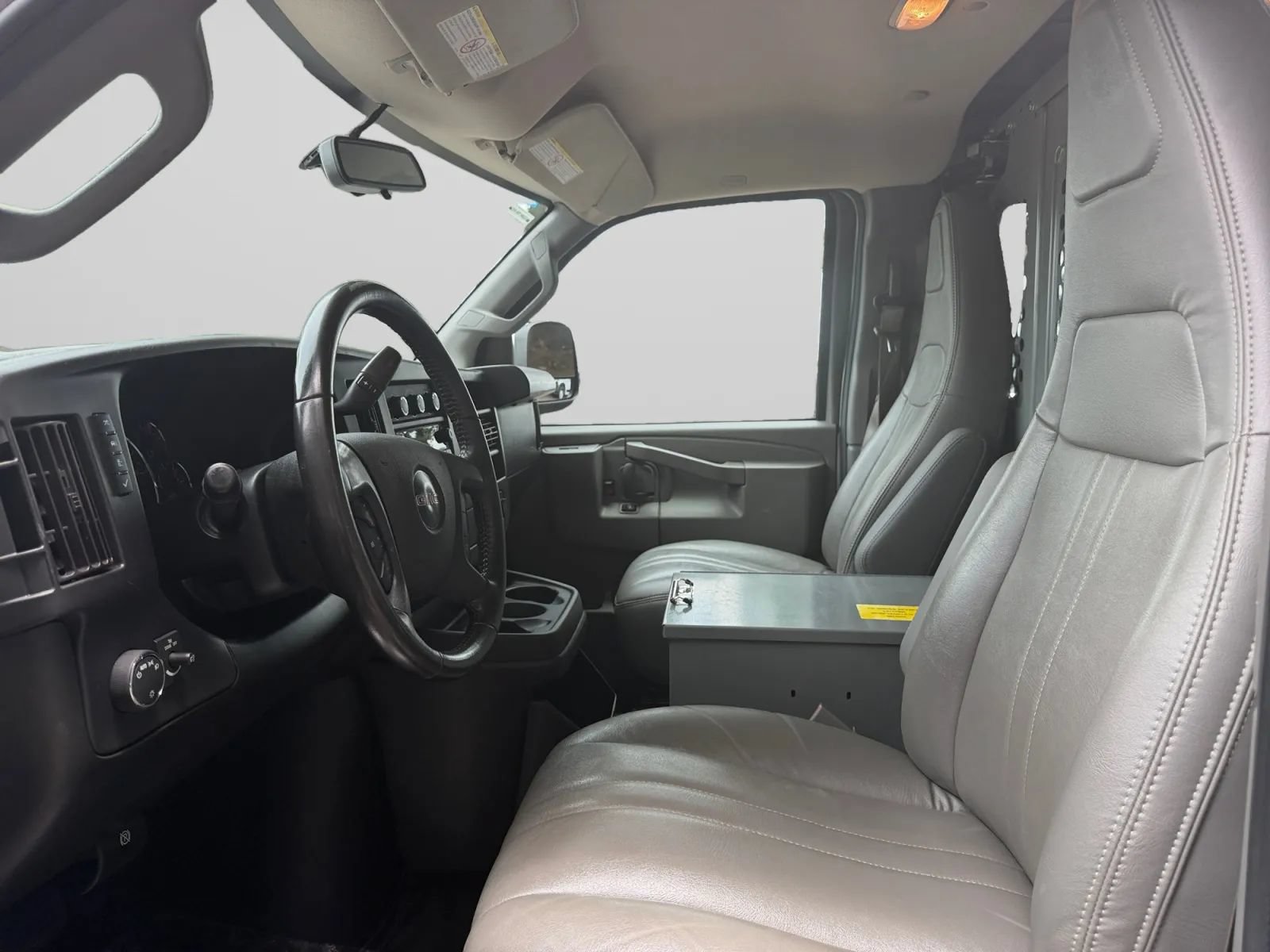 Used 2023 GMC Savana 2500 w/ Driver Convenience Package RWD image 15