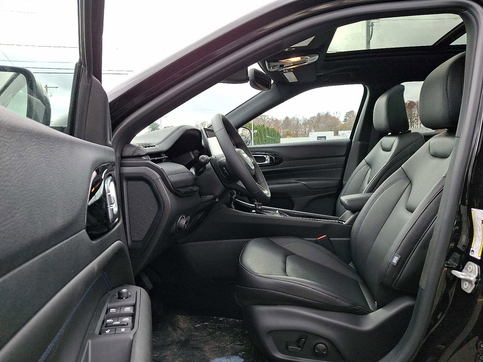 New 2026 Jeep Compass Limited w/ Sun, Sound & Navigation Group image 9