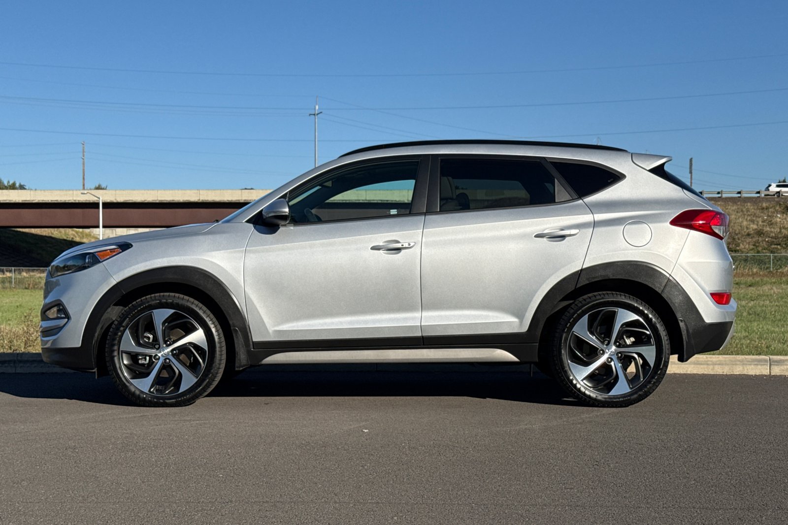 Used 2018 Hyundai Tucson Value w/ Cargo Package AWD/4WD image 6