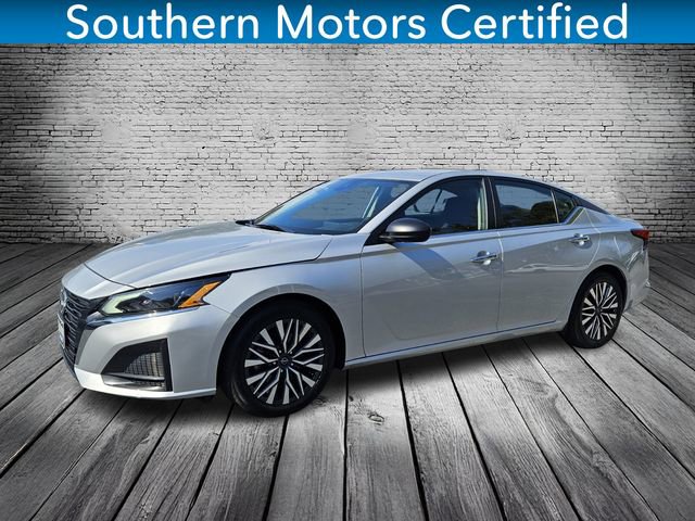 Used 2024 Nissan Altima 2.5 SV image 1