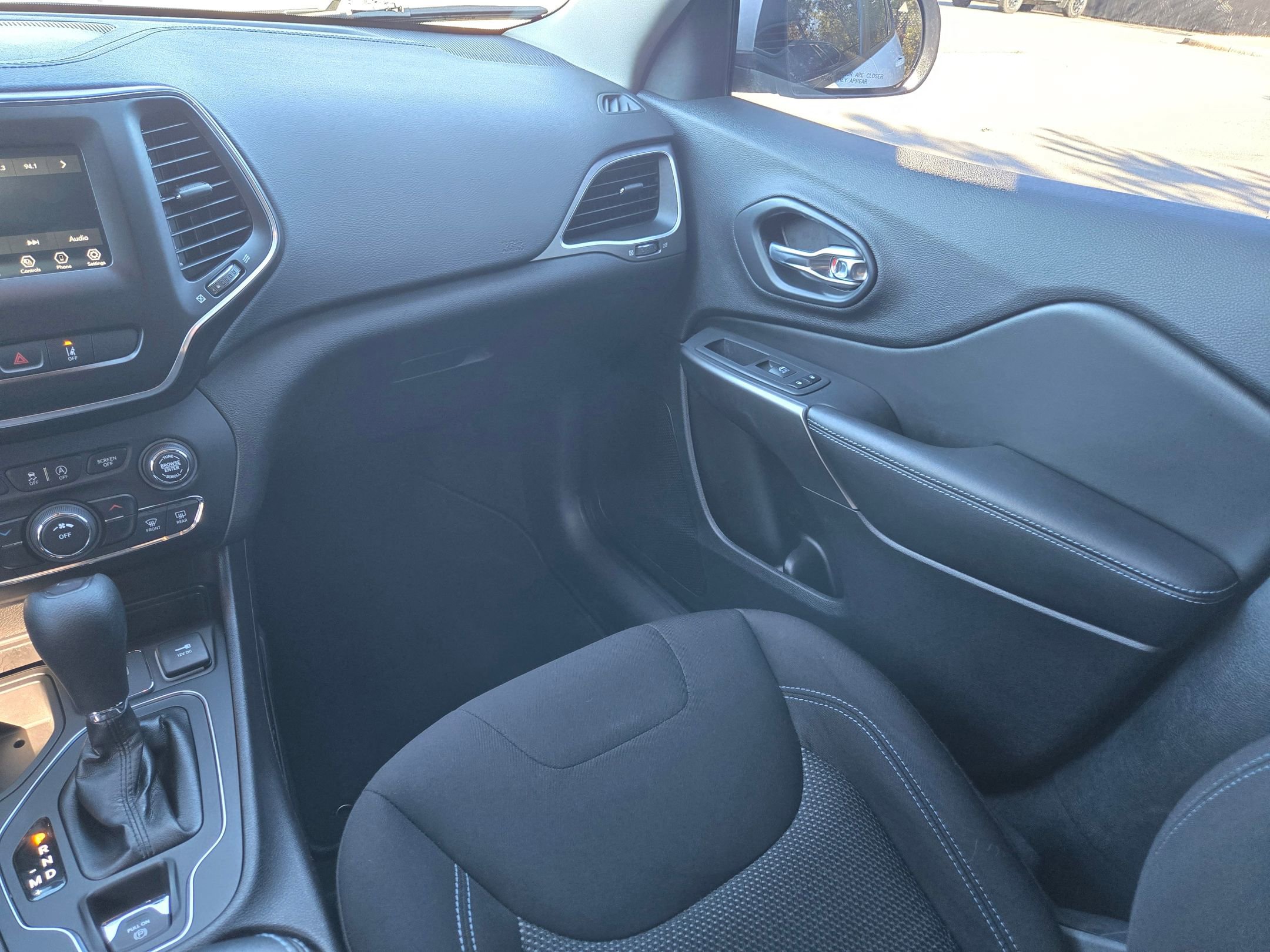 Used 2021 Jeep Cherokee Latitude image 13