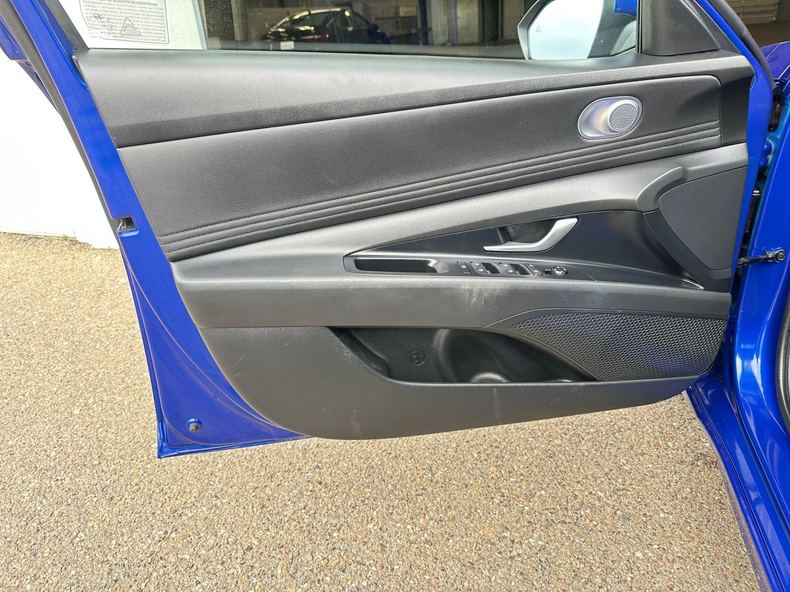 Used 2025 Hyundai Elantra SEL image 20