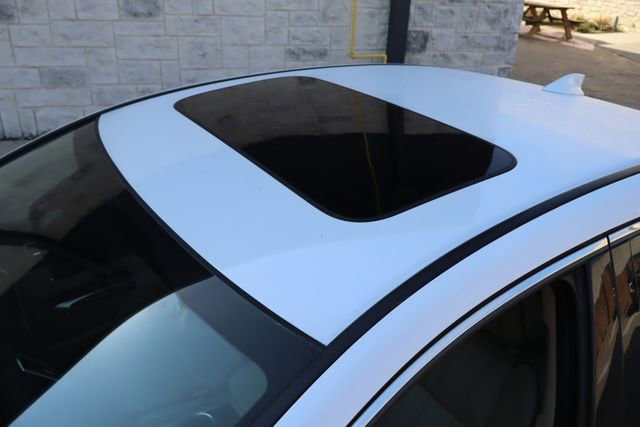 Used 2018 Acura TLX V6 SH-AWD w/ Advance Package image 4