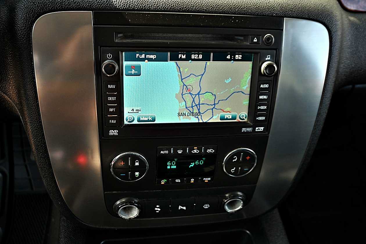 Used 2007 GMC Sierra 3500 SLT w/ Entertainment Package RWD image 36