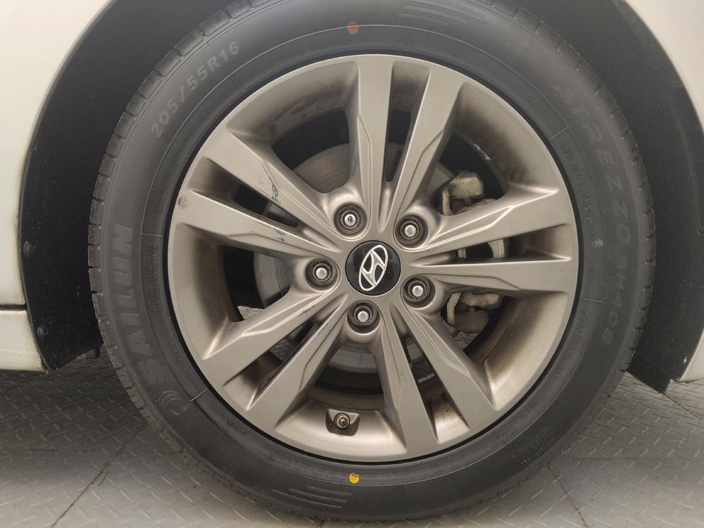 Used 2017 Hyundai Elantra SE w/ SE A/T Tech Package 03 FWD image 31