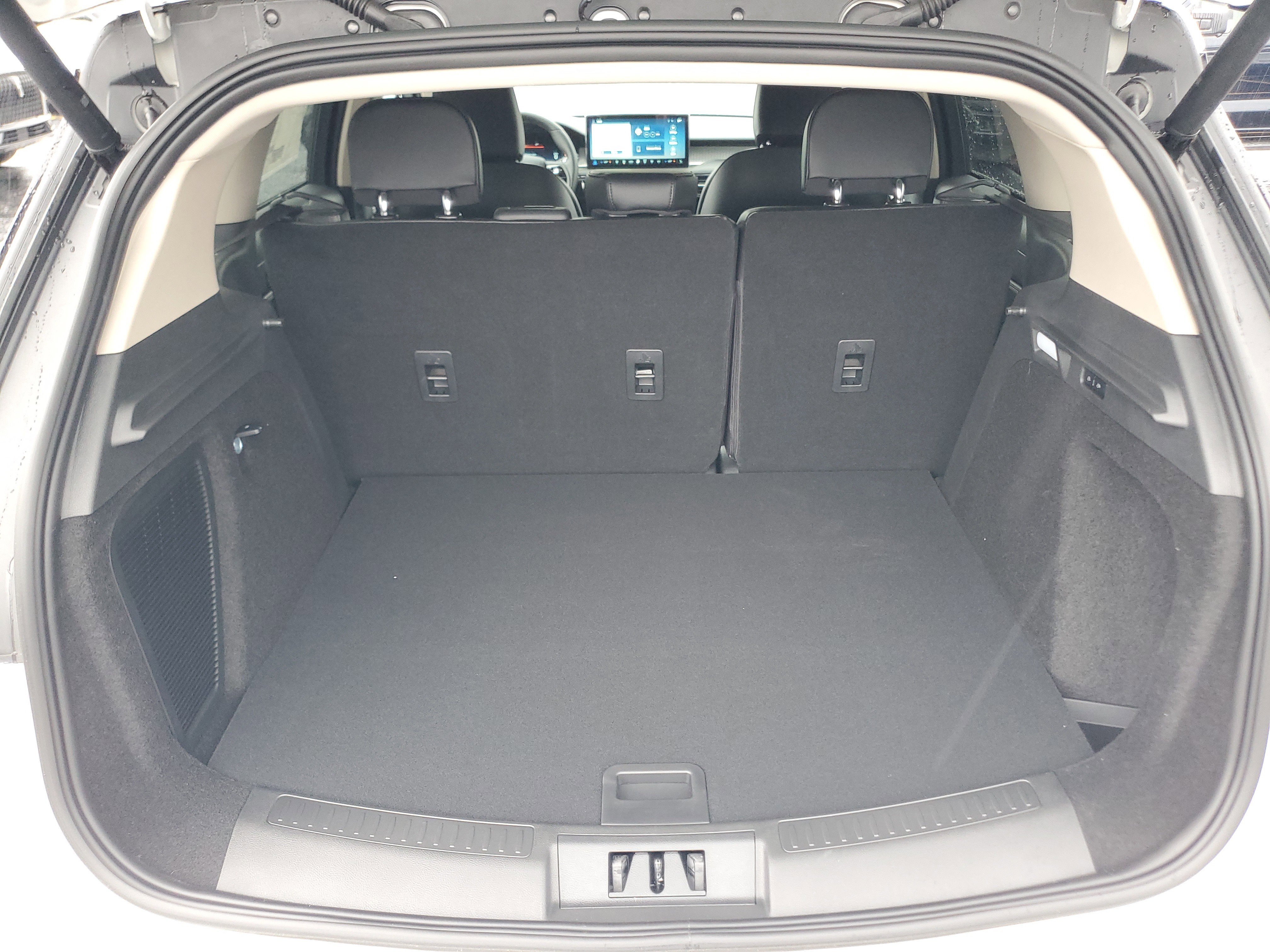 New 2026 Lincoln Corsair Premiere image 28