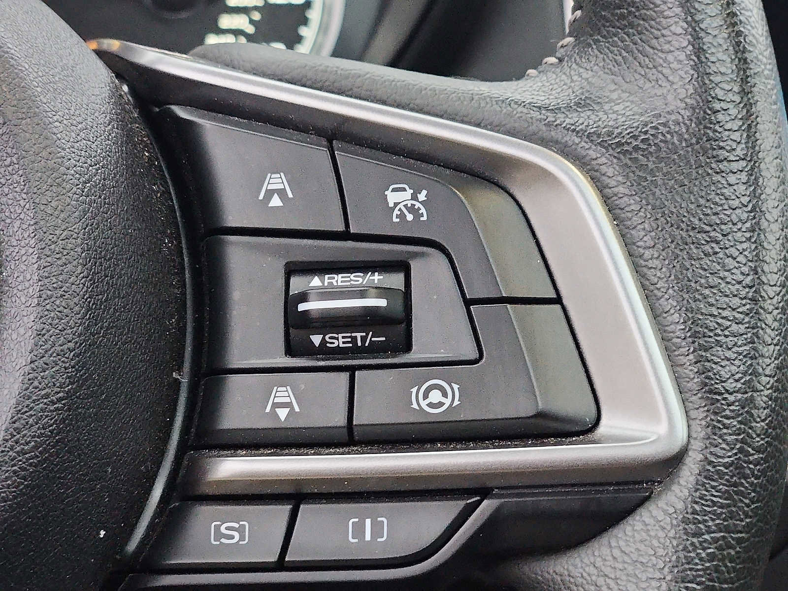 Used 2022 Subaru Forester Limited image 22