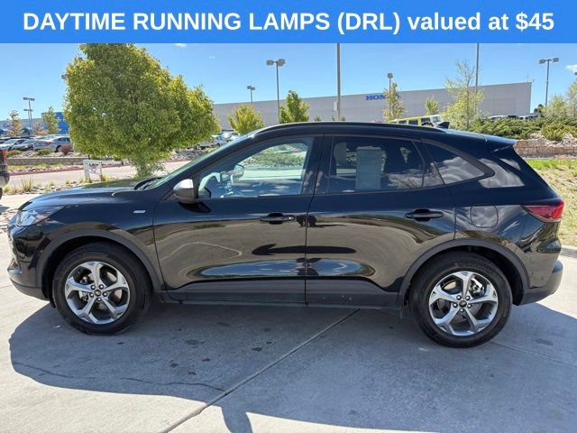 Used 2025 Ford Escape ST-Line AWD/4WD image 4