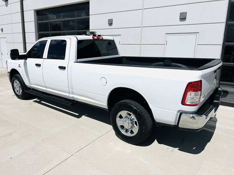 Used 2024 RAM 2500 Tradesman w/ Chrome Appearance Group image 23