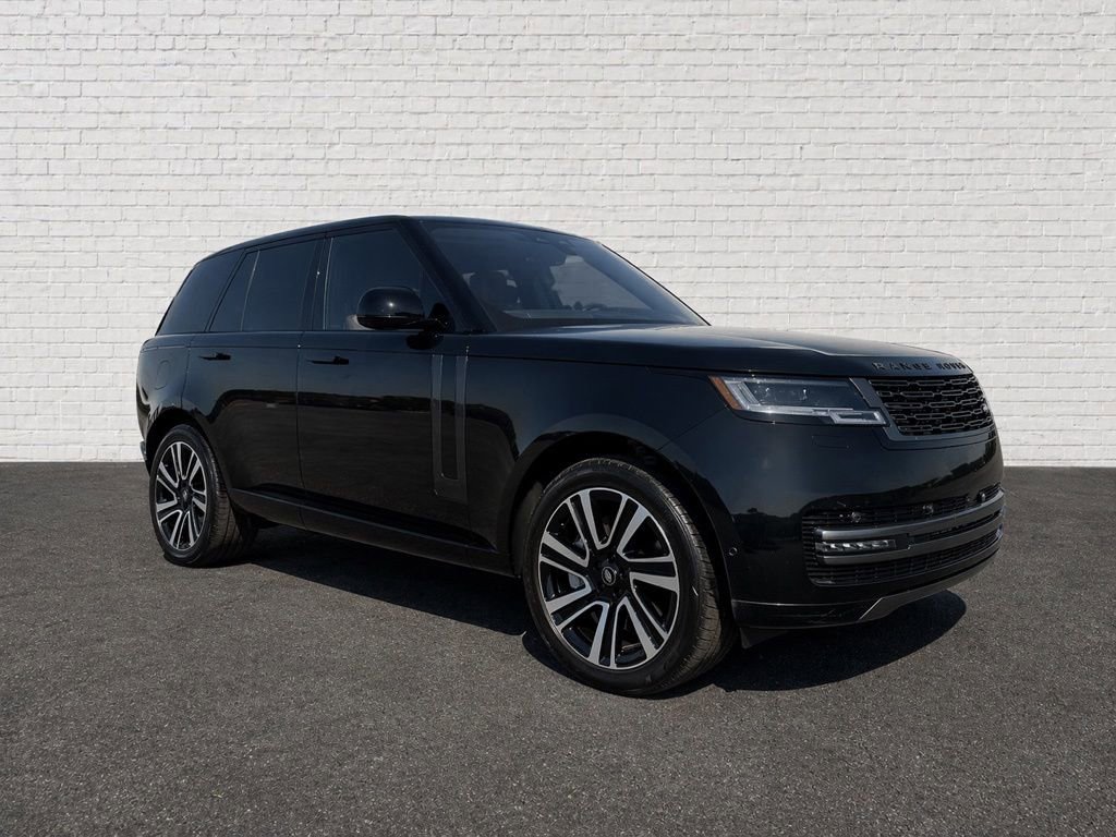 Used 2023 Land Rover Range Rover SE AWD/4WD image 3