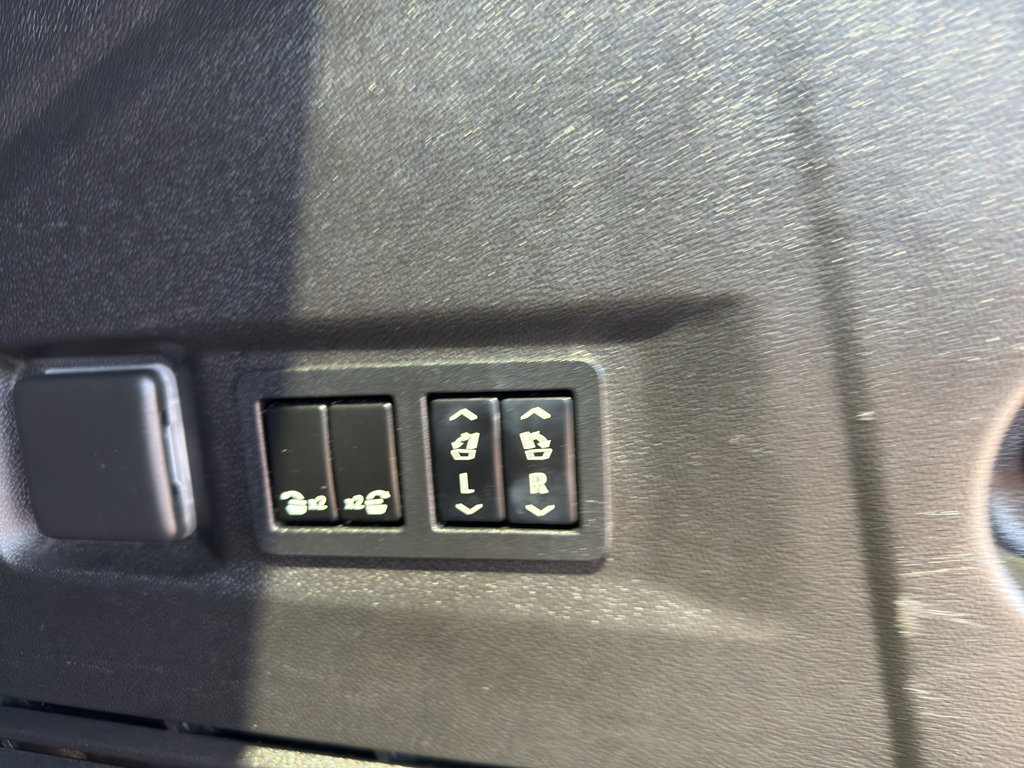 Used 2021 Chevrolet Tahoe LT w/ LT Signature Package AWD/4WD image 12