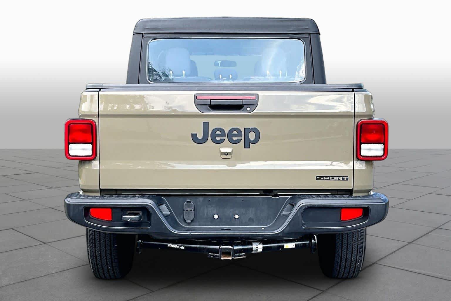 Used 2020 Jeep Gladiator Sport AWD/4WD image 5