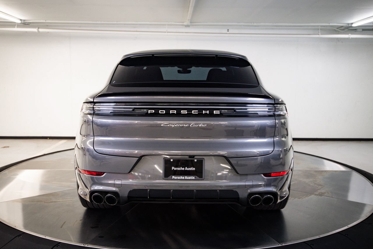 Certified 2024 Porsche Cayenne Turbo AWD/4WD image 6