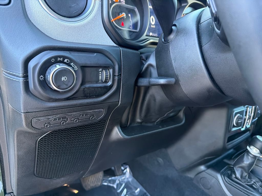 Used 2024 Jeep Wrangler Sahara image 16