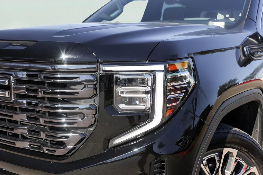 Certified 2025 GMC Sierra 1500 Denali Ultimate image 3