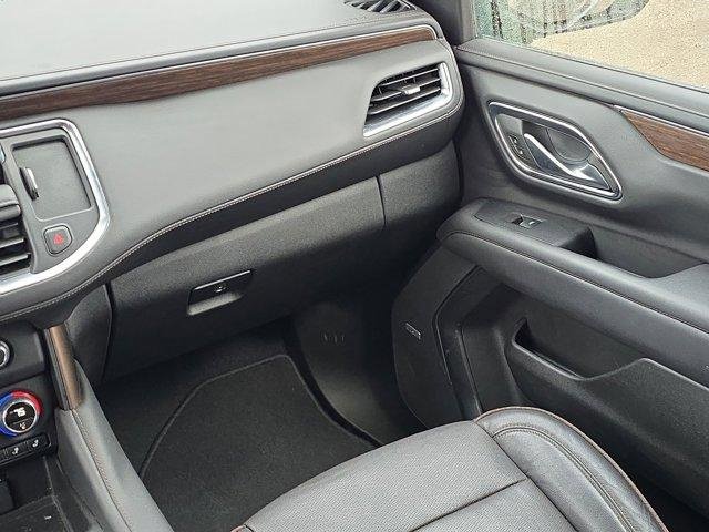 Used 2024 Chevrolet Suburban High Country w/ Advanced Technology Package image 16