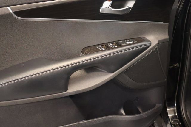 Used 2020 Kia Sorento EX image 10