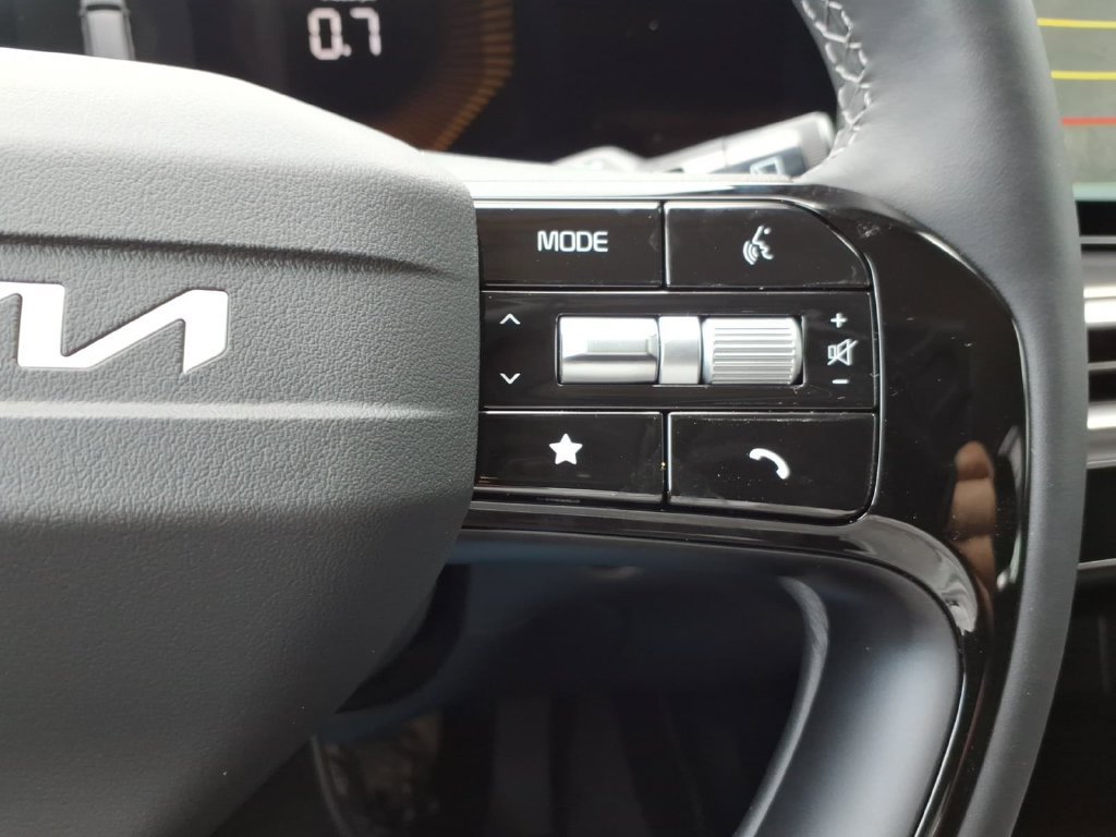 New 2026 Kia Sorento LX FWD image 22