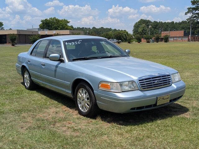 Used 2003 Ford Crown Victoria LX RWD image 1