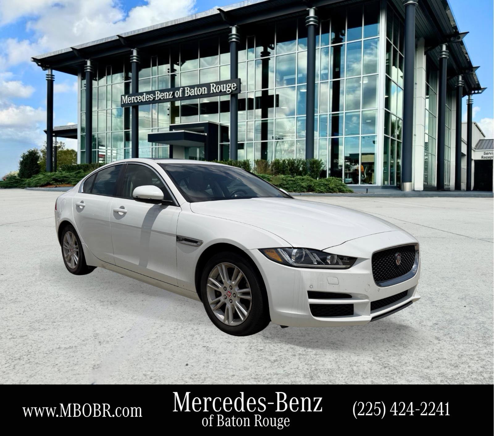Used 2017 Jaguar XE Premium RWD image 1