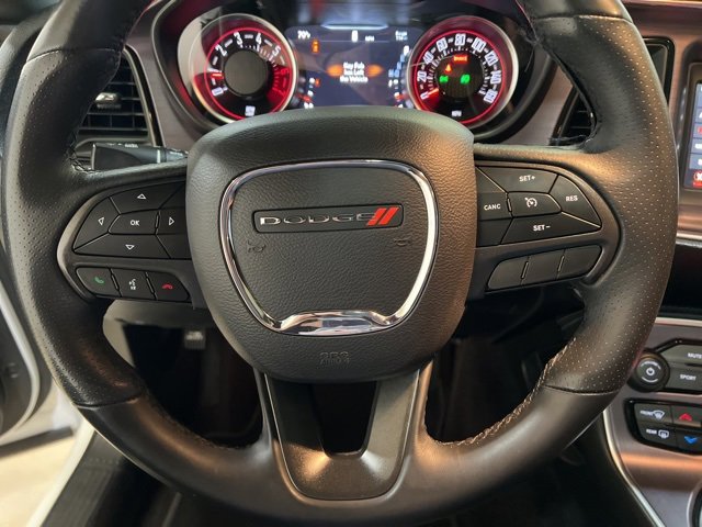 Used 2018 Dodge Challenger R/T image 13