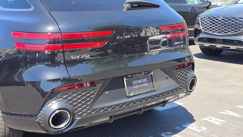 Used 2022 Genesis GV70 3.5T Sport AWD/4WD image 13