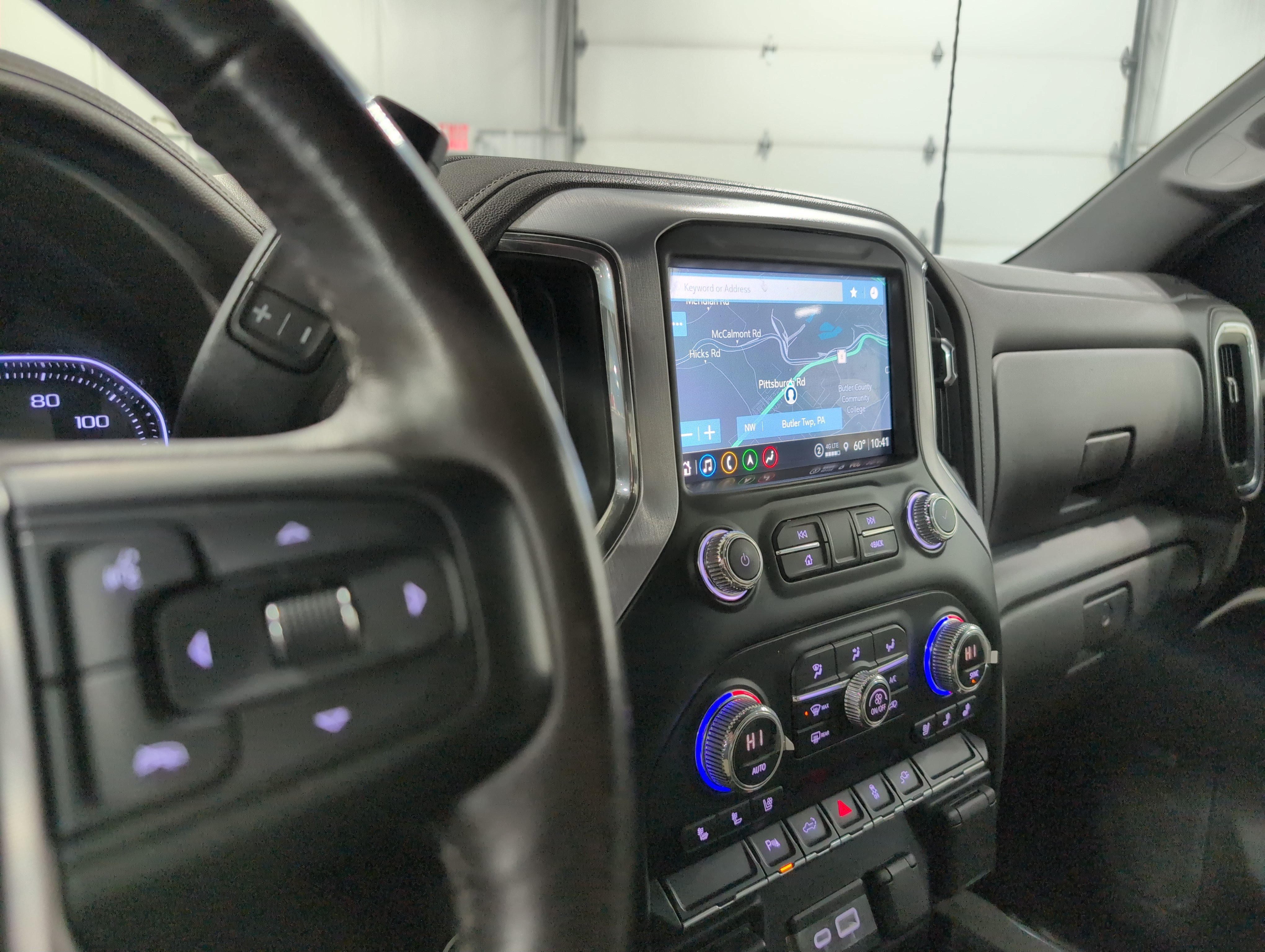 Used 2021 GMC Sierra 2500 SLT w/ SLT Premium Package AWD/4WD image 18