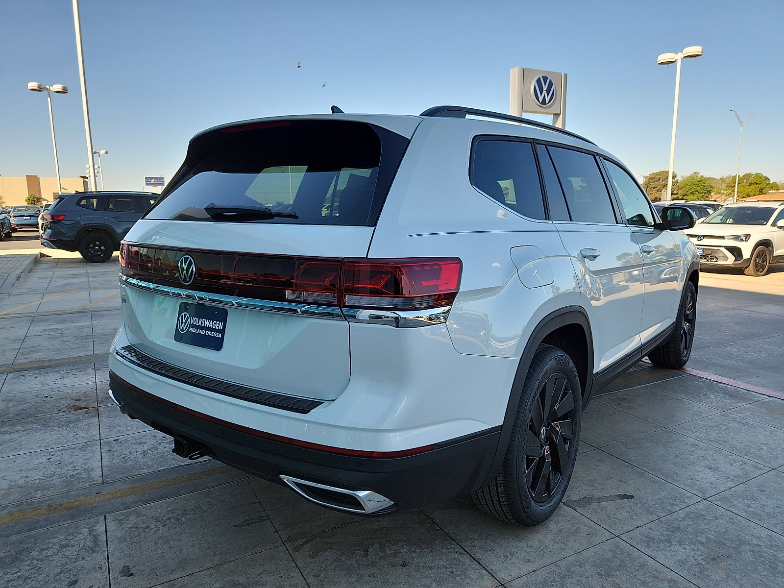 New 2026 Volkswagen Atlas SE image 7