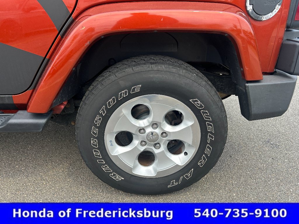 Used 2014 Jeep Wrangler Unlimited Sahara w/ Connectivity Group AWD/4WD image 29