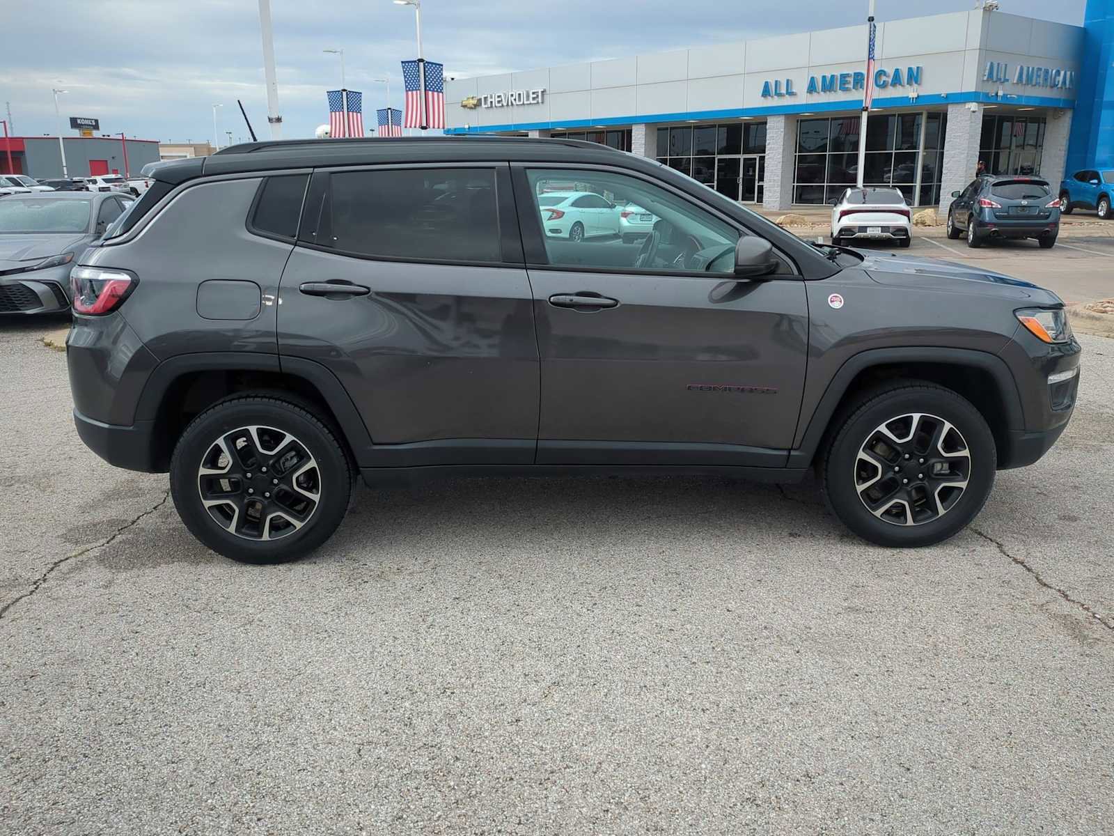 Used 2021 Jeep Compass Trailhawk AWD/4WD image 9