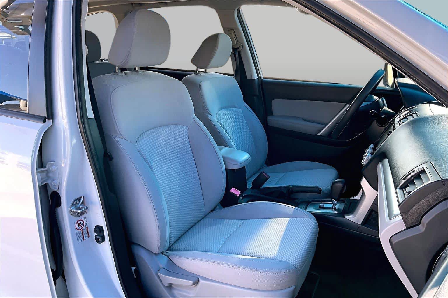Used 2016 Subaru Forester 2.5i Premium AWD/4WD image 9
