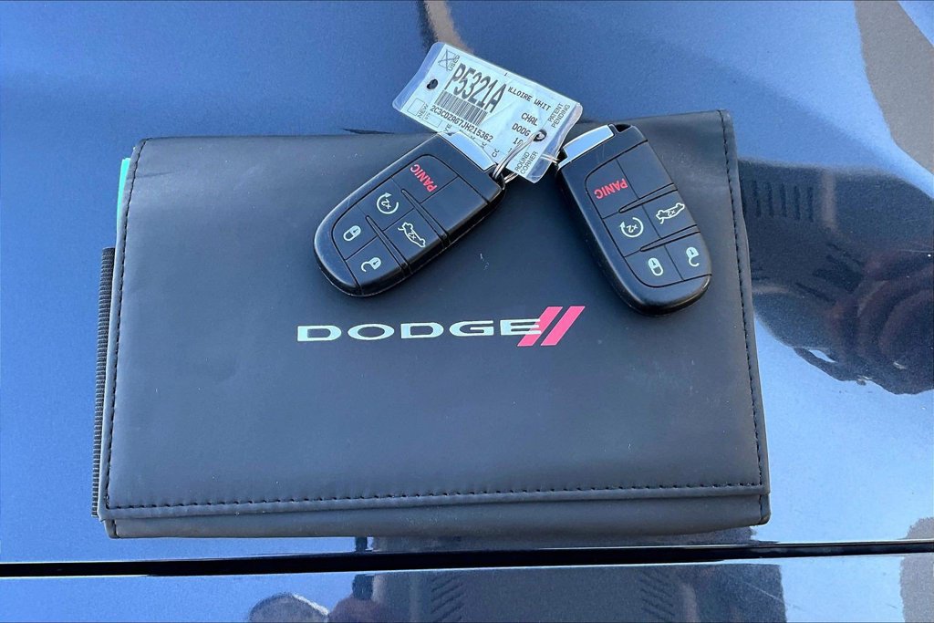 Used 2018 Dodge Challenger SXT w/ Driver Convenience Group RWD image 11
