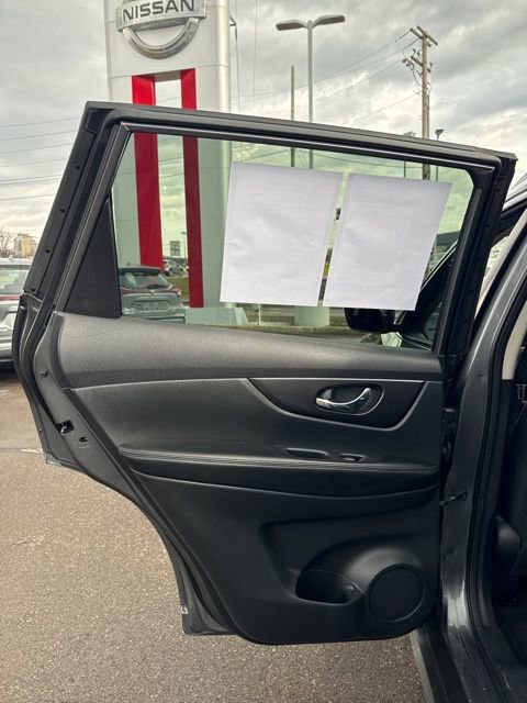 Certified 2019 Nissan Rogue SV image 12