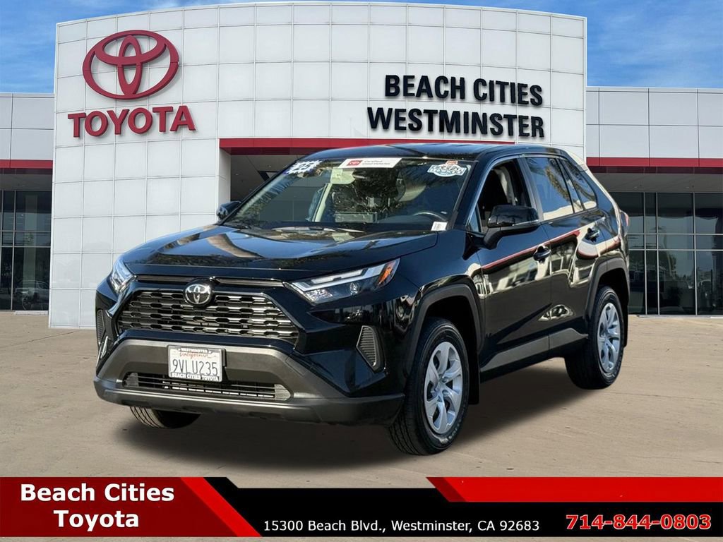 Certified 2025 Toyota RAV4 LE FWD image 6